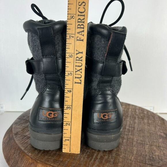 Ugg Kesey Boots Womens 8.5 Black Snow Fur Wool Lining Insoles Lace Up Zip Biker - Picture 7 of 14